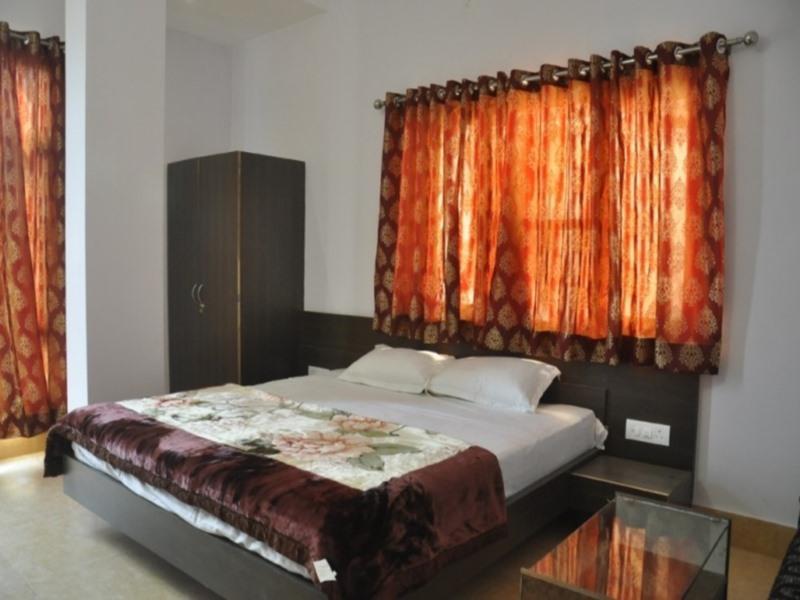 Oyo 4398 Hotel Rajat Grand Varanasi Exterior foto