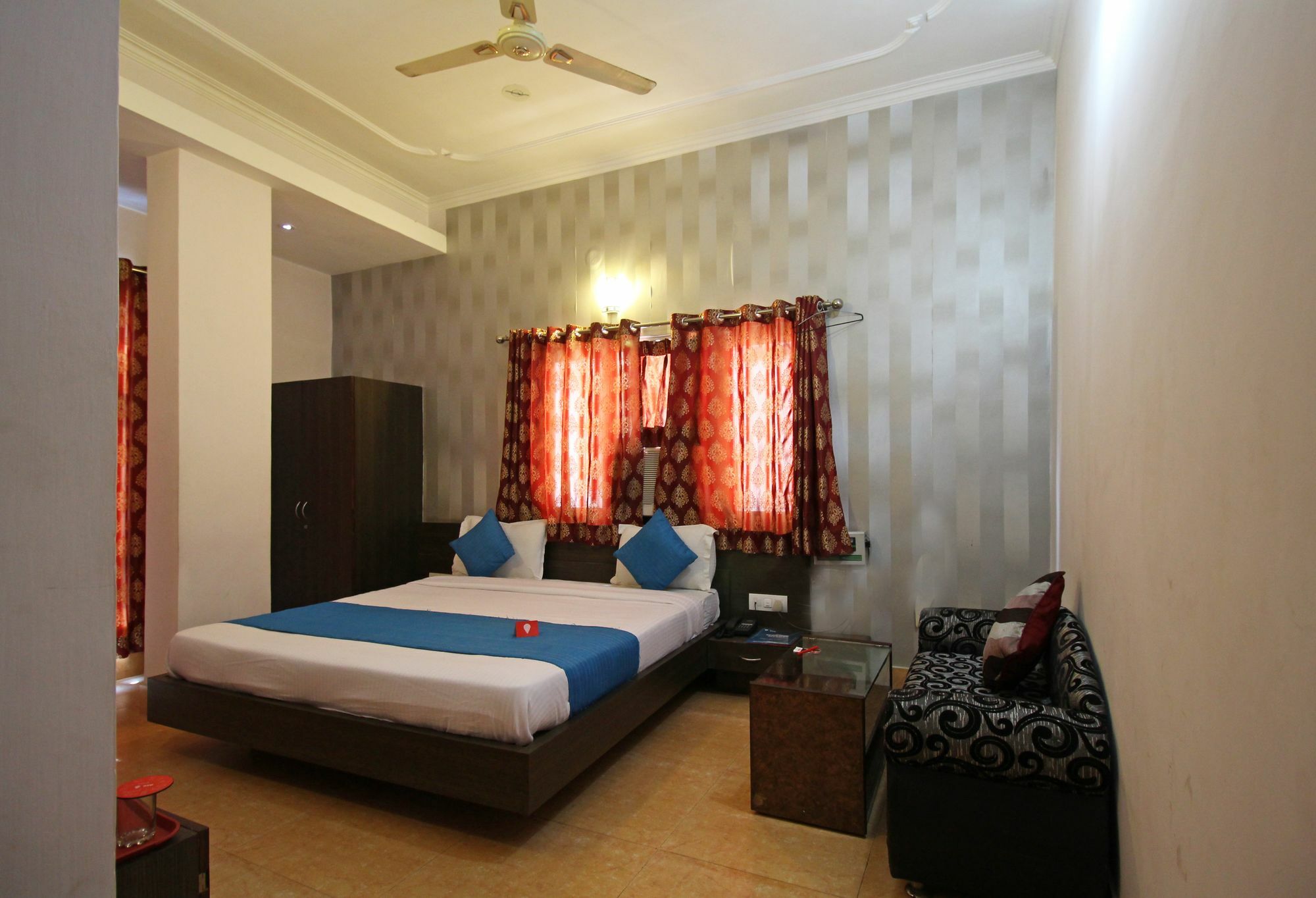 Oyo 4398 Hotel Rajat Grand Varanasi Exterior foto